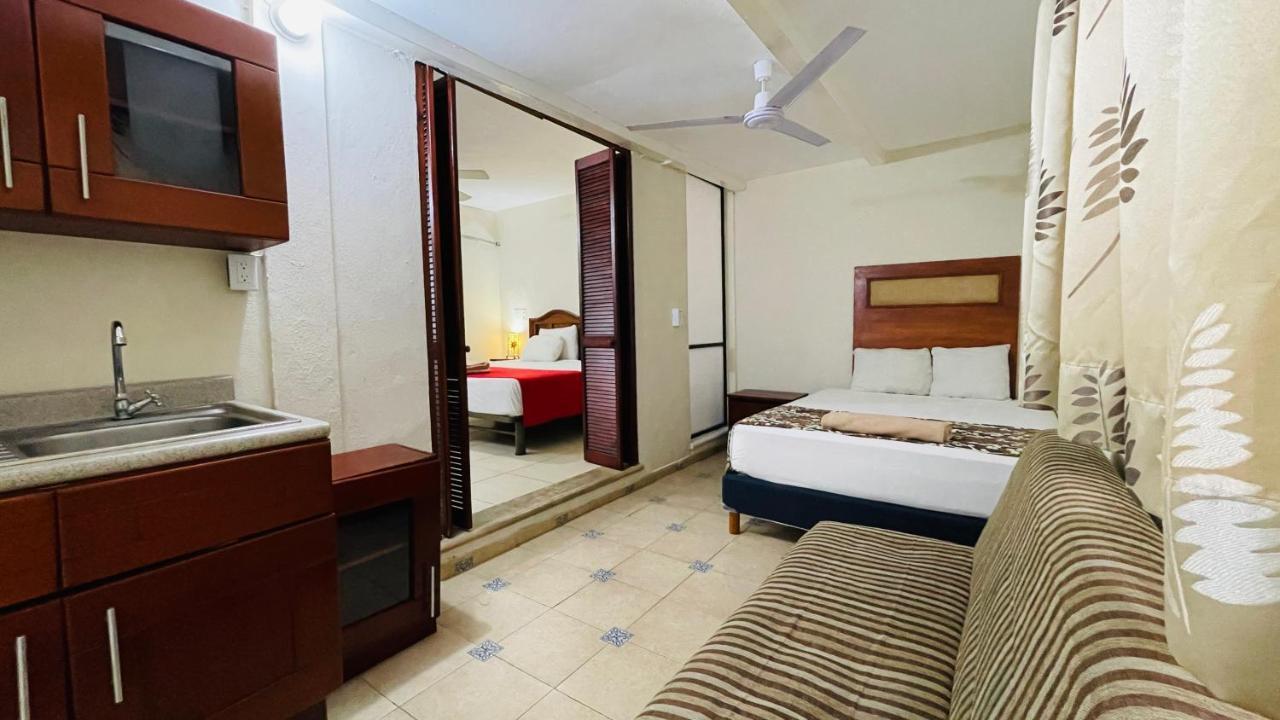 Hotel B&B - 5Th Avenue Playa del Carmen Eksteriør billede A room at the hotel
