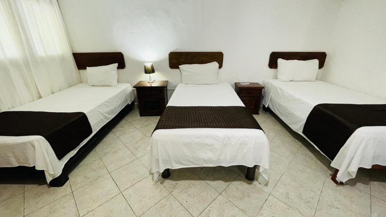 Hotel B&B - 5Th Avenue Playa del Carmen Eksteriør billede A room at the hotel